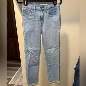 Levis 724 high rise straight crop jeans